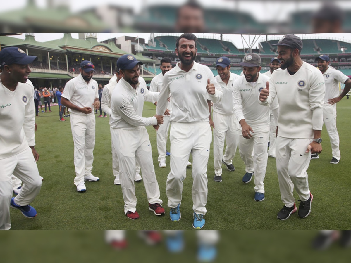 भारतीय खिलाड़ियों ने ऑस्ट्रेलिया में सीरीज जीतते ही सिडनी के मैदान पर डांस शुरू कर दिया. (फोटो: PTI) 