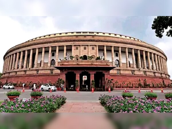 बुधवार तक के लिए ऊपरी सदन के सत्र को बढ़ा दिया गया है. (फाइल फोटो)