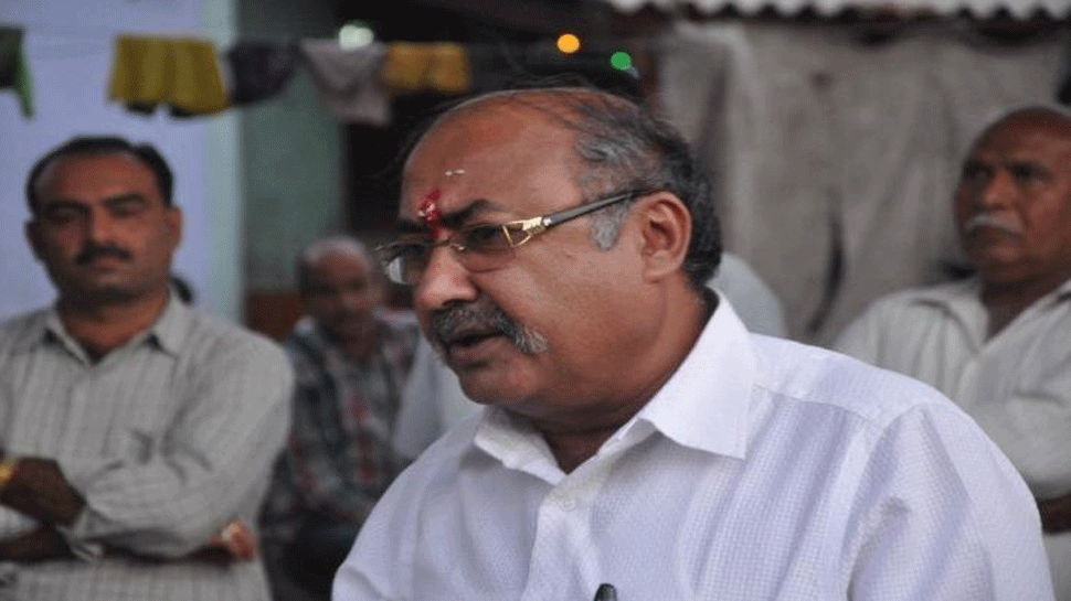 पूर्व बीजेपी विधायक जयंती भानुशाली (फाइल फोटो) पूर्व बीजेपी विधायक जयंती भानुशाली (फाइल फोटो)