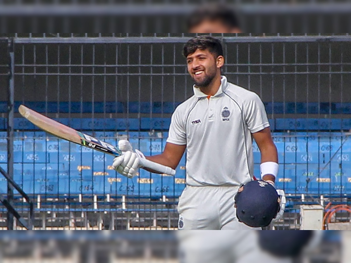 मध्य प्रदेश के अजय रोहरा ने दिसंबर में अपने पहले ही रणजी मैच में 267 रन की पारी खेली थी. वे इस मैच में कुल सात रन (1,6)  ही बना सके. (फोटो: PTI) 