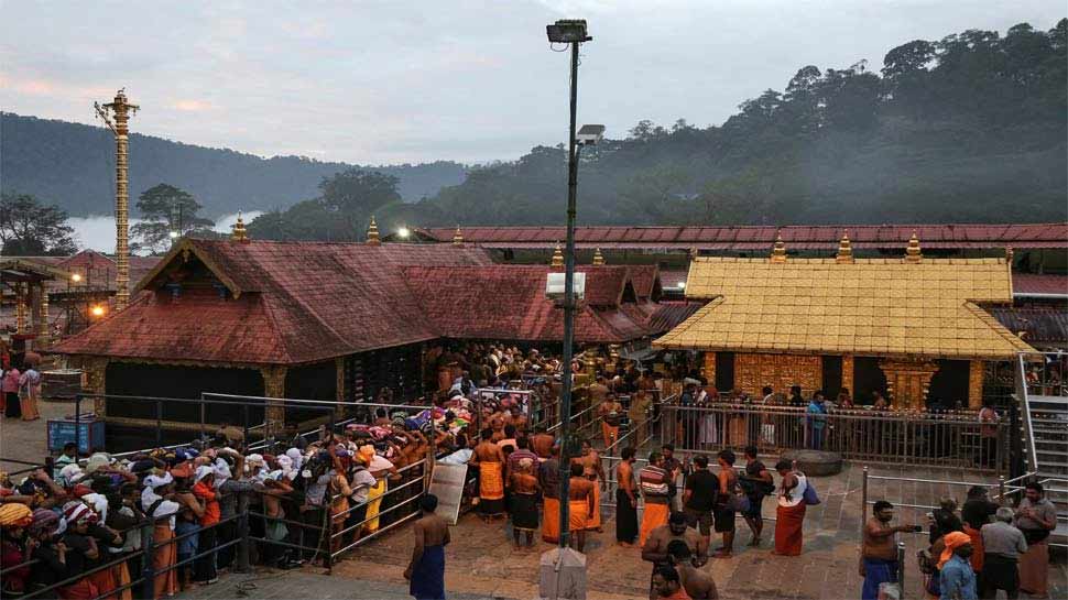 केरल: 36 वर्षीय महिला ने सबरीमला मंदिर में प्रार्थना करने का किया दावा केरल: 36 वर्षीय महिला ने सबरीमला मंदिर में प्रार्थना करने का किया दावा