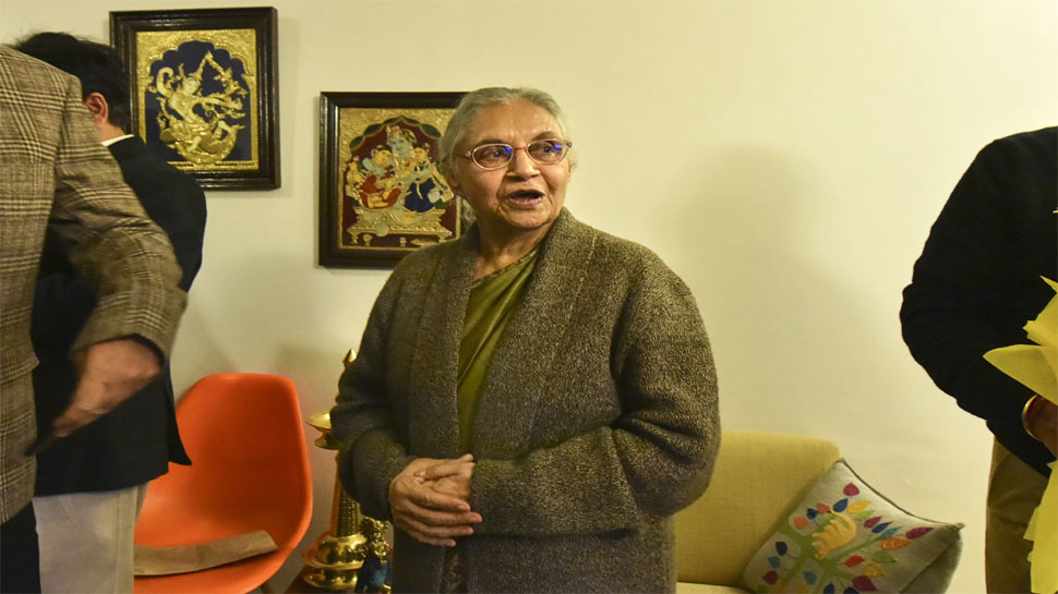 दिल्ली कांग्रेस में नेतृत्व के संकट का नतीजा है दीक्षित की वापसी : AAP