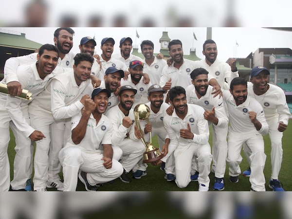 ऑस्ट्रेलिया को टेस्ट सीरीज में 2-1 से हराने के बाद भारतीय टीम. (फोटो: PTI) 