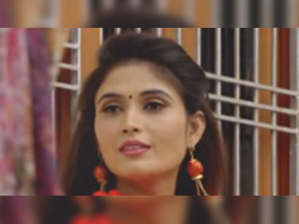 Singer Shikha Raghav arrested for duping a retired government officer ...
