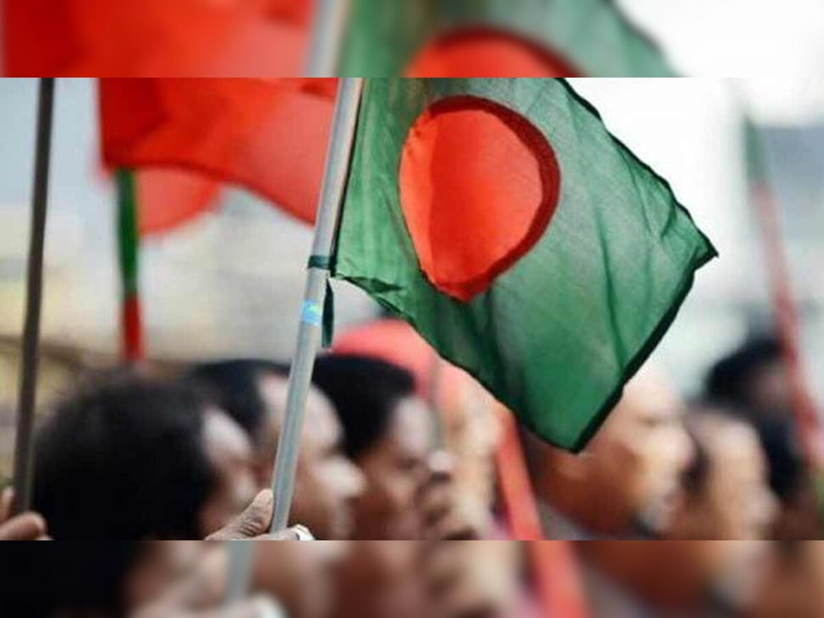 बांग्लादेश: पीएम हसीना और मनमोहन की तस्वीरों के साथ की गई छेड़छाड़, आरोपी को जेल 