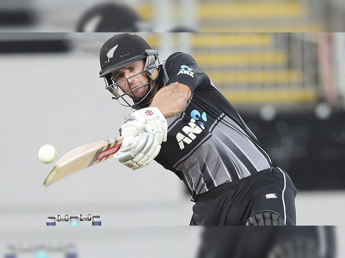 न्यूजीलैंड के डग ब्रैसवेल ने 26 गेंद पर 44 रन की पारी खेली. उन्हें मैन ऑफ द मैच चुना गया. (फोटो: PTI) 