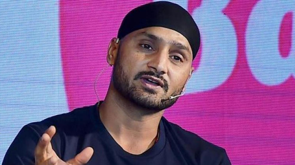 हार्दिक पंड्या पर कार्रवाई को लेकर बोले हरभजन सिंह, 'सही हुआ, ऐसा ही होना चाहिए था' हार्दिक पंड्या पर कार्रवाई को लेकर बोले हरभजन सिंह, 'सही हुआ, ऐसा ही होना चाहिए था'