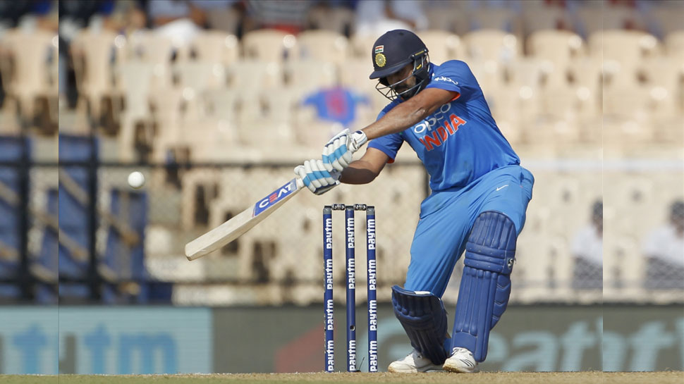 INDvsAUS: टीम इंडिया के संकट मोचक बने रोहित, छक्के से ऐसे खोला अपना खाता INDvsAUS: टीम इंडिया के संकट मोचक बने रोहित, छक्के से ऐसे खोला अपना खाता