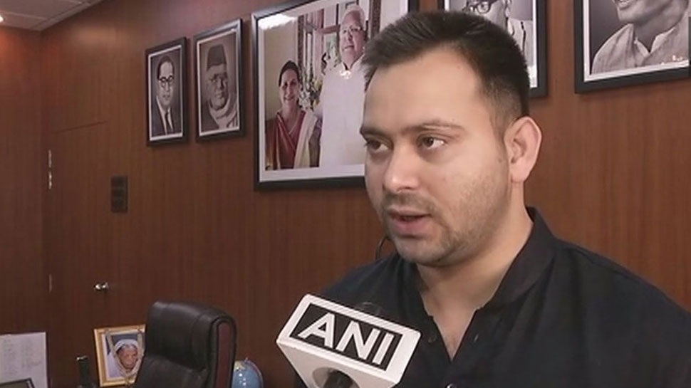 तेजस्वी यादव ने सपा-बसपा गठबंधन को लेकर बयान दिया है. (फोटो साभारः ANI) तेजस्वी यादव ने सपा-बसपा गठबंधन को लेकर बयान दिया है. (फोटो साभारः ANI)