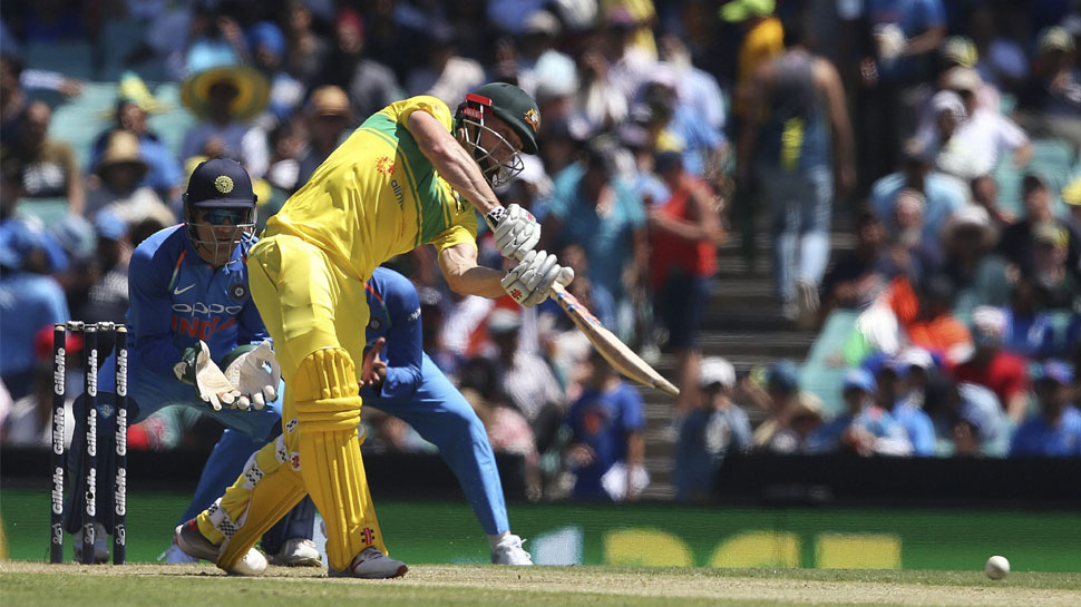 ऑस्ट्रेलिया के शॉन मार्श ने 70 गेंद पर 54 रन की पारी खेली. (फोटो: PTI) ऑस्ट्रेलिया के शॉन मार्श ने 70 गेंद पर 54 रन की पारी खेली. (फोटो: PTI)
