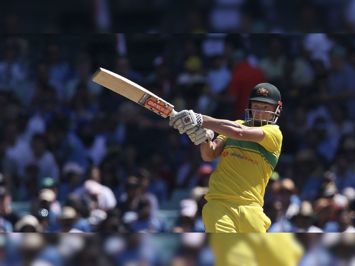 ऑस्ट्रेलिया के शॉन मार्श ने भारत के खिलाफ सिडनी में खेले गए वनडे मैच में 54 रन की पारी खेली. (फोटो: PTI) 