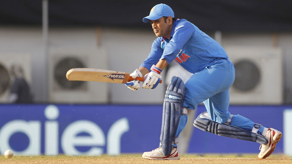 महेंद्र सिंह धोनी. (फाइल फोटो) महेंद्र सिंह धोनी. (फाइल फोटो)