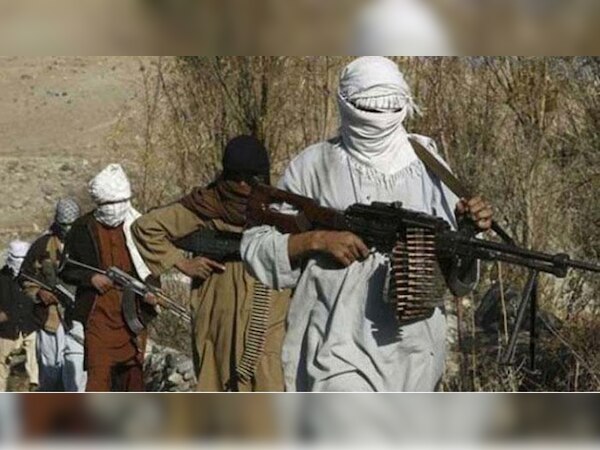 सेना कैंप हमले में ढेर आतंकी के कपड़े सूंघकर डॉग ने आतंकियों के घुसने का रास्ता बताया था