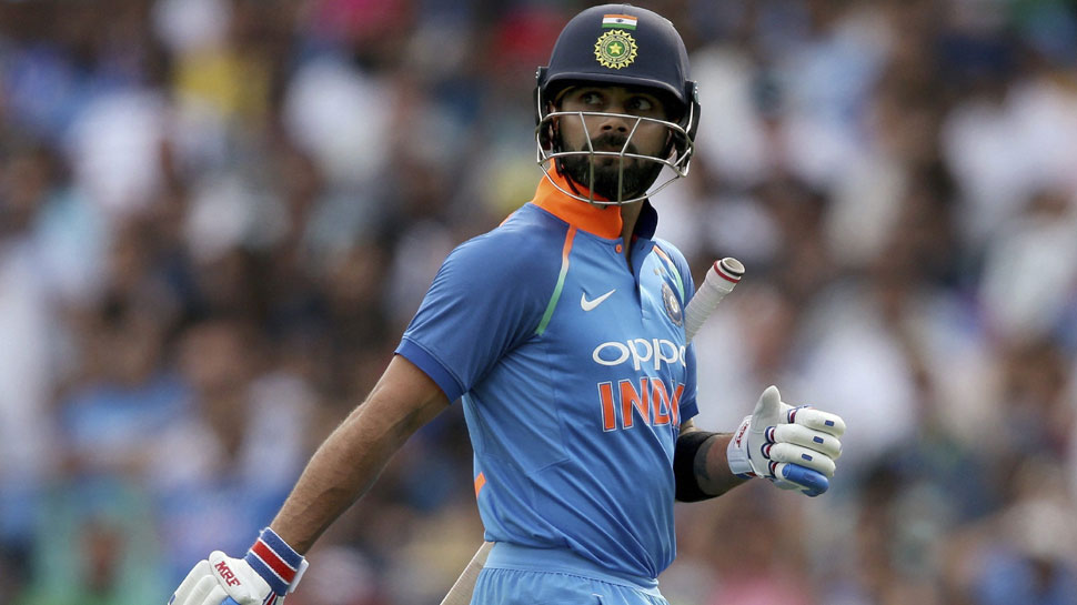 विराट कोहली ऑस्ट्रेलिया के खिलाफ पिछली तीन पारियों में 3, 23 और 0 रन ही बना सके हैं. (फोटो: PTI) विराट कोहली ऑस्ट्रेलिया के खिलाफ पिछली तीन पारियों में 3, 23 और 0 रन ही बना सके हैं. (फोटो: PTI)