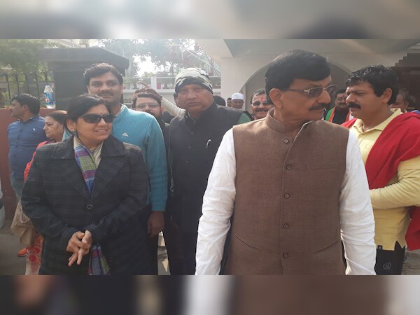 लवली आनंद ने मदन मोहन झा से मुलाकात की है.