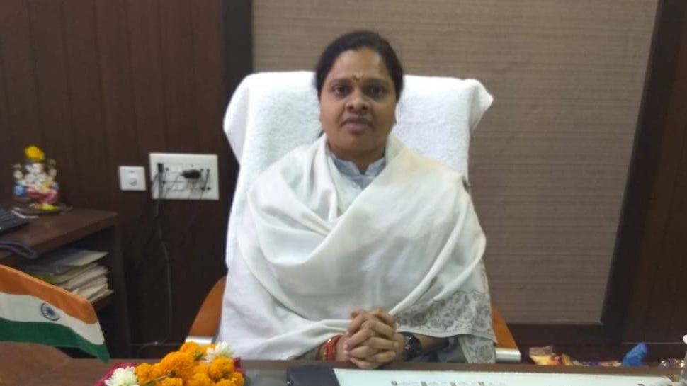 MP: विधानसभा उपाध्यक्ष हिना कांवरे के वाहन को ट्राले ने मारी टक्कर, नक्सली हमले की आशंका MP: विधानसभा उपाध्यक्ष हिना कांवरे के वाहन को ट्राले ने मारी टक्कर, नक्सली हमले की आशंका