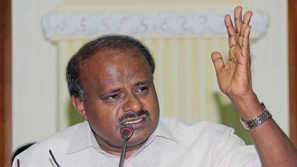 जेडीएस ने प्रदेश की 24 संसदीय सीटों में से 12 की मांग रखी है जिस पर कांग्रेस को आपत्ति है. जेडीएस ने प्रदेश की 24 संसदीय सीटों में से 12 की मांग रखी है जिस पर कांग्रेस को आपत्ति है.