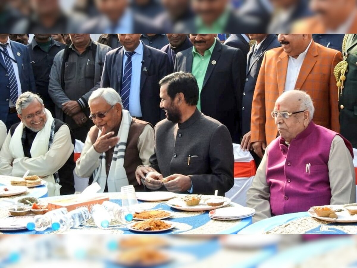 बिहार में सत्ताधारियों ने किया दही-चूड़ा भोज, राबड़ी आवास पर पसरा रहा सन्नाटा