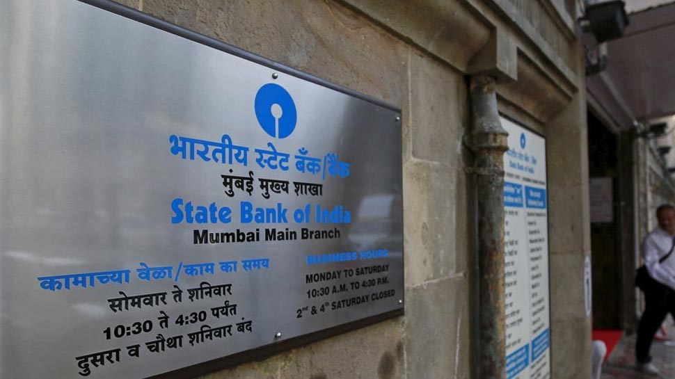 SBI ने करोड़ों ग्राहकों को भेजा मैसेज, कहा- हम पूछते नहीं, आप बताएं नहीं!