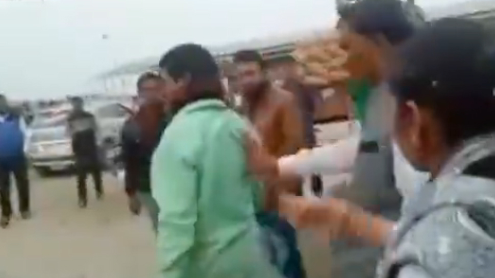 Video: सरकारी कर्मचारी को गाली देते कैमरे में कैद हुईं BSP MLA, बोलीं- जरूरत पड़ने पर मारूंगी भी