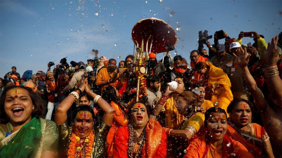 किन्नर अखाड़ा के लिए कुंभ में एंट्री आसान नहीं थी. Kinnar akhada, Prayagraj, kumbh, कुंभ