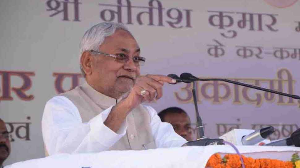 मैं RSS के विचारों से सहमत नहीं लेकिन उसके कमिटमेंट का प्रशंसक हूं : नीतीश कुमार