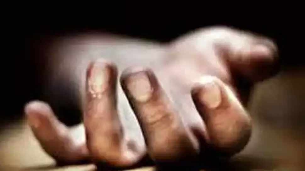 ठंड से बचने के लिए कार में जलाई अंगीठी, दम घुटने से मौत