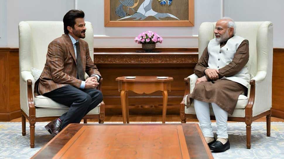 'मिस्टर इंडिया' अनिल कपूर ने की पीएम 'इंडिया' से खास मुलाकात, देखिए तस्वीर 'मिस्टर इंडिया' अनिल कपूर ने की पीएम 'इंडिया' से खास मुलाकात, देखिए तस्वीर