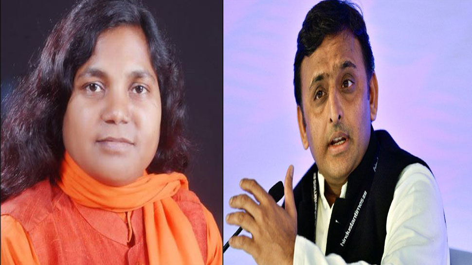 BJP छोड़ चुकी बहराइच से सांसद सावित्री बाई फुले अखिलेश से मिलीं, अटकलों का बाजार गर्म