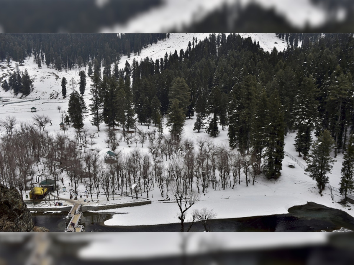 कश्मीर में ठंडी का प्रकोप. (फाइल फोटो- PTI)