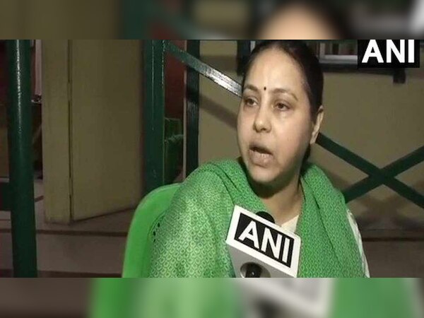 मीसा भारती ने पटना के बिक्रम में हो रहे कर्यक्रम में केंद्रीय मंत्री रामकृपाल यादव पर आपत्तिजनक बयान दिया.