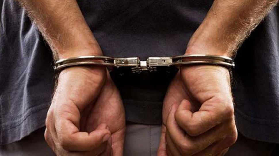 हर्ष फायरिंग में दो महिलाओं की मौत, दुल्हन का दादा और भाई गिरफ्तार हर्ष फायरिंग में दो महिलाओं की मौत, दुल्हन का दादा और भाई गिरफ्तार