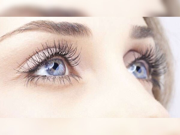 अक्सर सर्दियों में ड्राई-आई सिंड्रोम होने का खतरा रहता है.