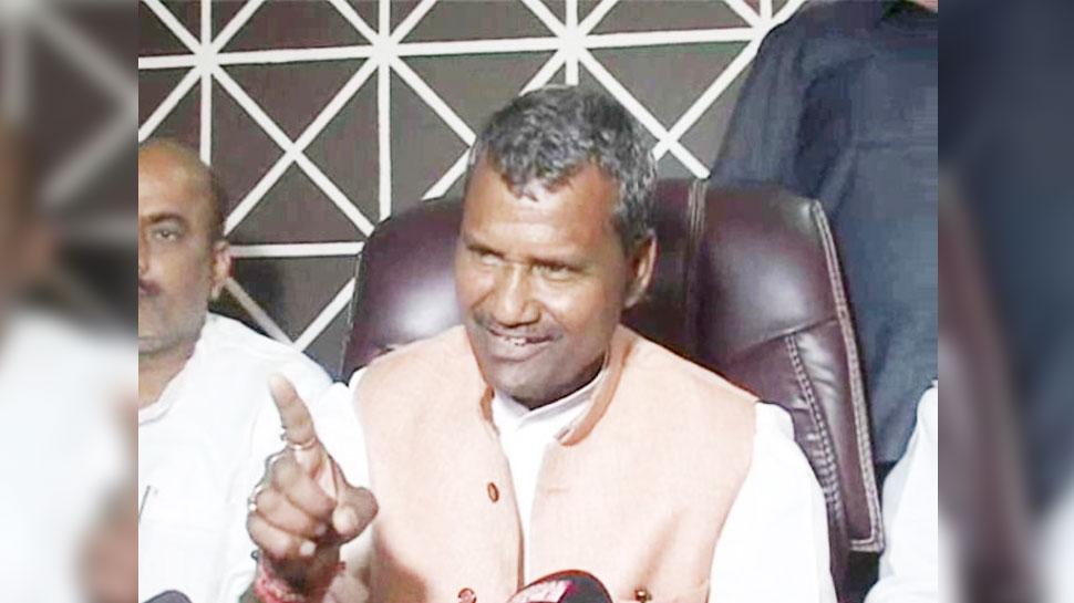 रमापति शास्त्री बोले, साधु-संतों को ही नहीं, हर पात्र निराश्रित को मिलेगी पेंशन