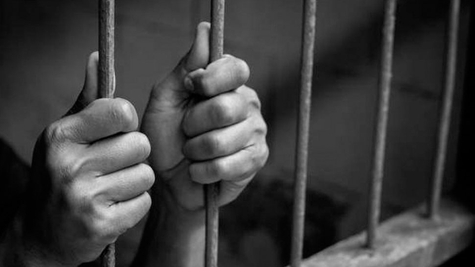 सिंगापुरः बम होने की अफवाह फैलाने के मामले में भारतीय मूल के व्यक्ति को जेल