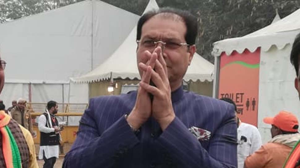 योगी के मंत्री ने फिरोज गांधी की कब्र पर अर्पित की श्रद्धांजलि, कहा-राहुल गांधी भी आएं