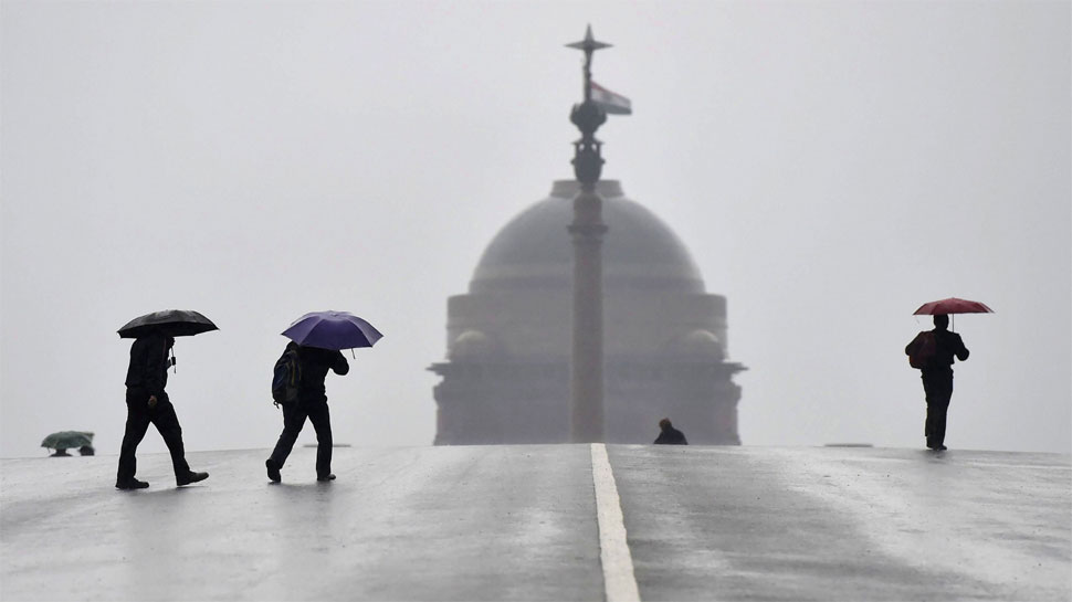 दिल्ली: भारी बारिश और तेज हवाएं प्रदूषकों को बहा ले गई, वायु गुणवत्ता में सुधार
