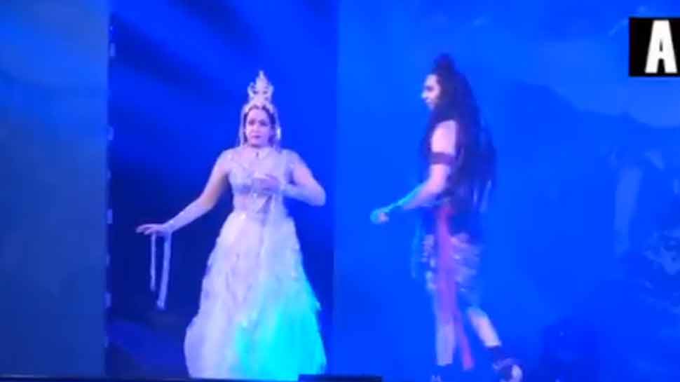 Pravasi Bharatiya Diwas 2019: हेमा मालिनी ने की शानदार नृत्य नाटिका. Pravasi Bharatiya Diwas 2019: हेमा मालिनी ने की शानदार नृत्य नाटिका.