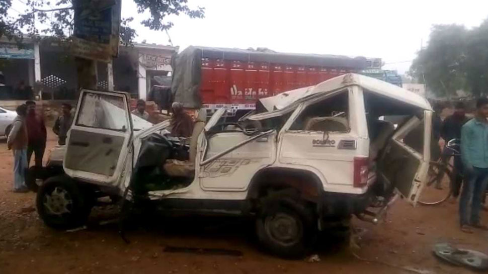 घटना के बाद से परिवार में कोहराम मचा हुआ है. घटना के बाद से परिवार में कोहराम मचा हुआ है.