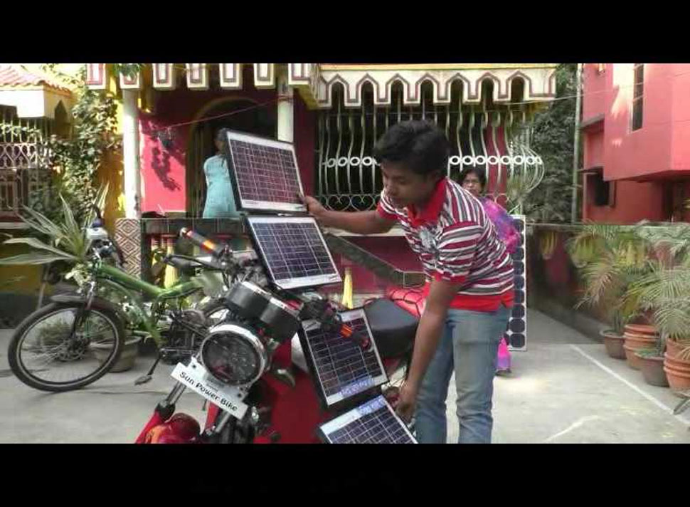 सस्ती लागत में बनाई मोटरसाइकिल Solar Motorcycle, West Bengal