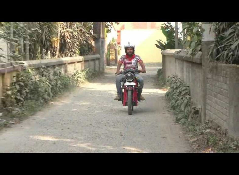 50 से 60 किलोमीटर प्रतिघंटा की गति Solar Motorcycle, West Bengal