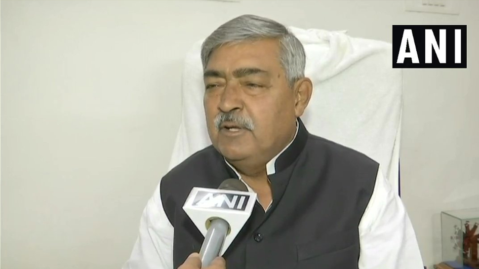 प्रियंका गांधी को लेकर BJP के मंत्री बोले, 'खूबसूरत चेहरे पर वोट नहीं मिलते'