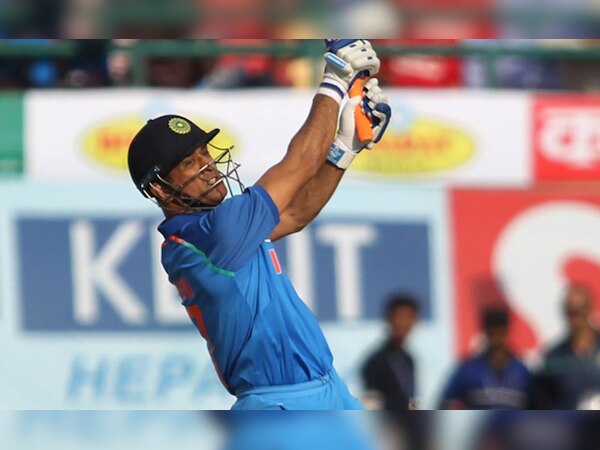 एमएस धोनी ने ऑस्ट्रेलिया के बाद न्यूजीलैंड में भी अपना शानदार फॉर्म जारी रखा. (फाइल फोटो)