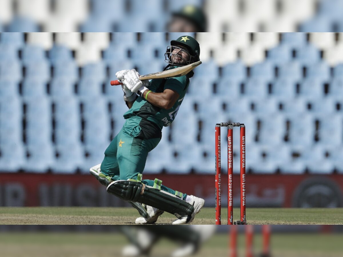 पाकिस्तान के 23 साल के ओपनर इमाम उल हक ने वनडे करियर का पांचवां शतक लगाया. (फोटो: PTI) 
