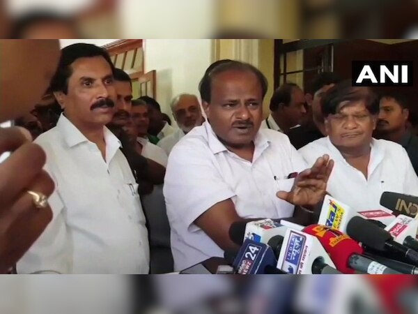 कर्नाटक के मुख्‍यमंत्री ने लगाए बीजेपी पर आरोप. फोटो ANI