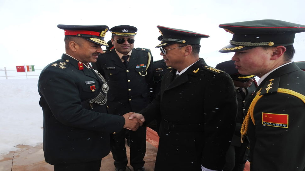 एक रक्षा बयान के अनुसार, वास्तविक नियंत्रण रेखा (एलएसी) पर भारत की ओर किबिथू में यह बैठक हुई और प्रतिनिधिमंडलों में दोनों देशों के सैन्य अधिकारी थे. (फोटो साभार - ANI) एक रक्षा बयान के अनुसार, वास्तविक नियंत्रण रेखा (एलएसी) पर भारत की ओर किबिथू में यह बैठक हुई और प्रतिनिधिमंडलों में दोनों देशों के सैन्य अधिकारी थे. (फोटो साभार - ANI)