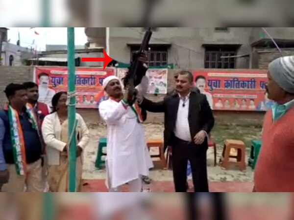 समस्तीपुर में एक नेता ने तिरंगा फहराने के बाद की फायरिंग.