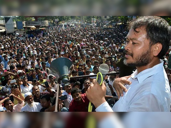 अखिल गोगोई ने प्रस्तावित विधेयक के विरोध में असम के तिनसुकिया जिले के पानीटोला में एक रैली को संबोधित किया. (फोटो साभार: फेसबुक)