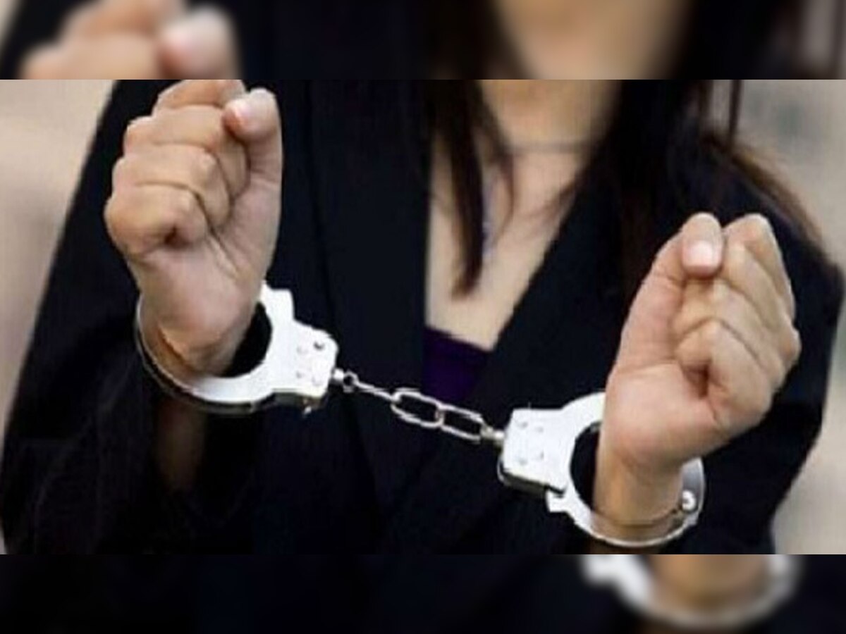 एडीएम स्तर की अधिकारी जयश्री ठाकुर को पटना से गिरफ्तार किया गया है.(प्रतीकात्मक तस्वीर)