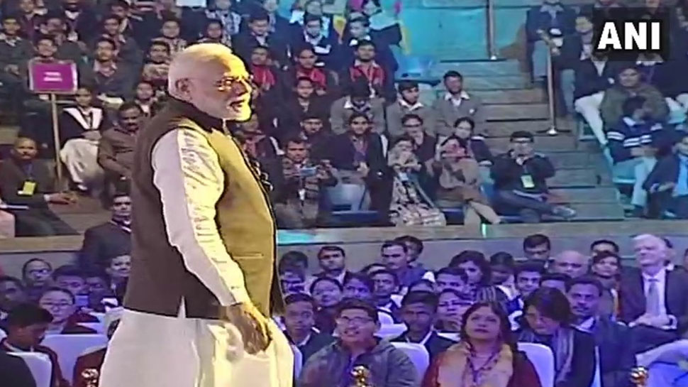 दिल्ली के तालकटोरा स्टेडियम में हुआ कार्यक्रम. फोटो ANI दिल्ली के तालकटोरा स्टेडियम में हुआ कार्यक्रम. फोटो ANI